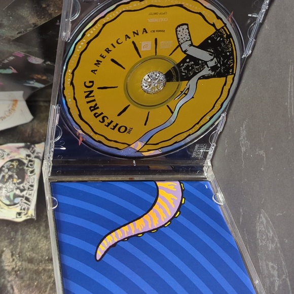 3/$21 🎸 The Offspring Americana CD - Picture 3 of 3
